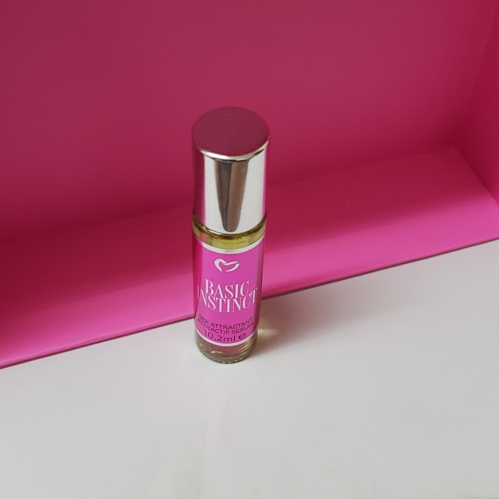 New Basic Instinct firm on price